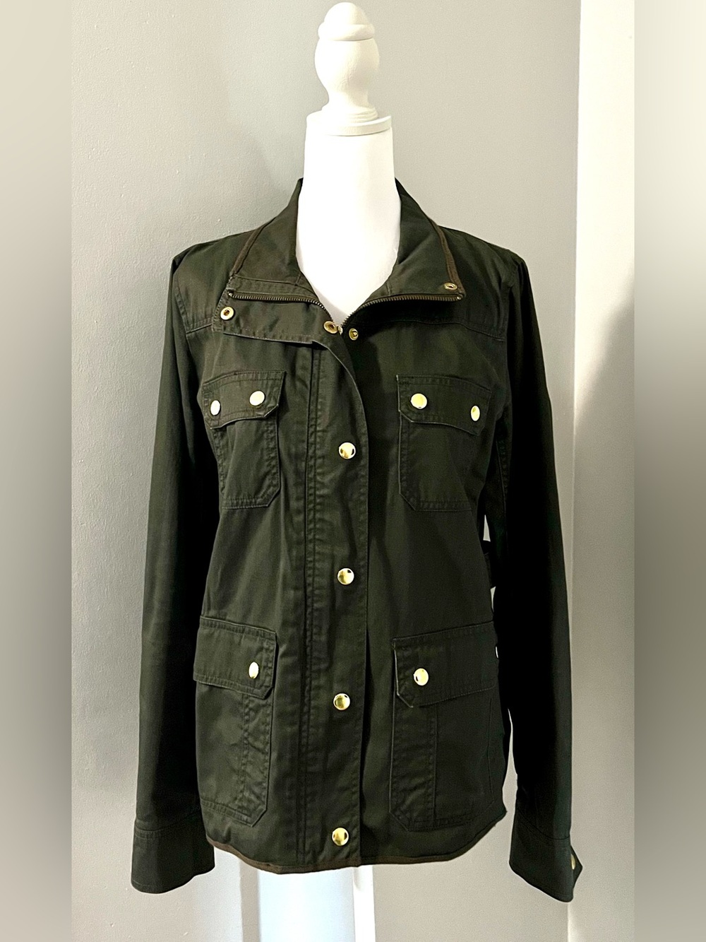 JCREW Women’s size Medium Boyfriend Field Jacket Olive Green with Gold Buttons